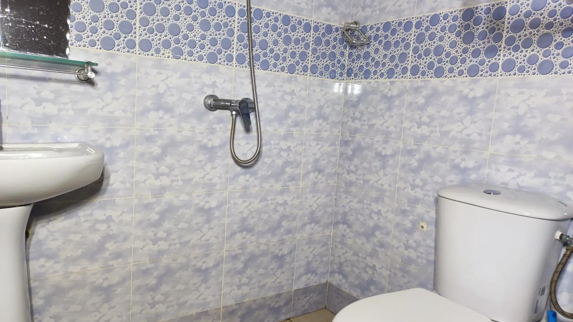Appart Individuel Ou Couple-Business-Lune De Miel Ou Vacances 0*, Dakar Senegal